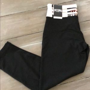 Victoria Secret 3/4 Yoga Pant